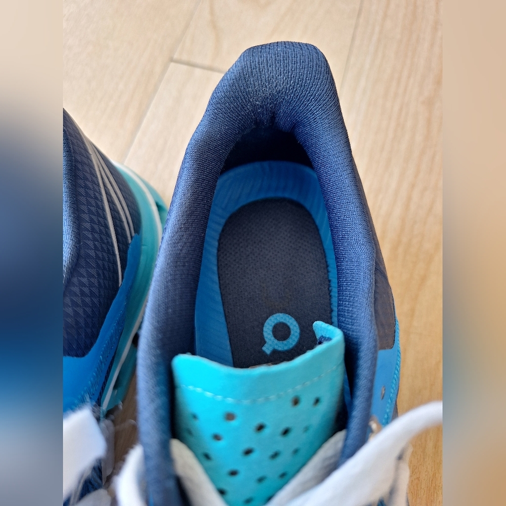 On Cloud Woman Size 7 Cloudflow Malibu Curacao Blue Running Shoes - Picture 5 of 14